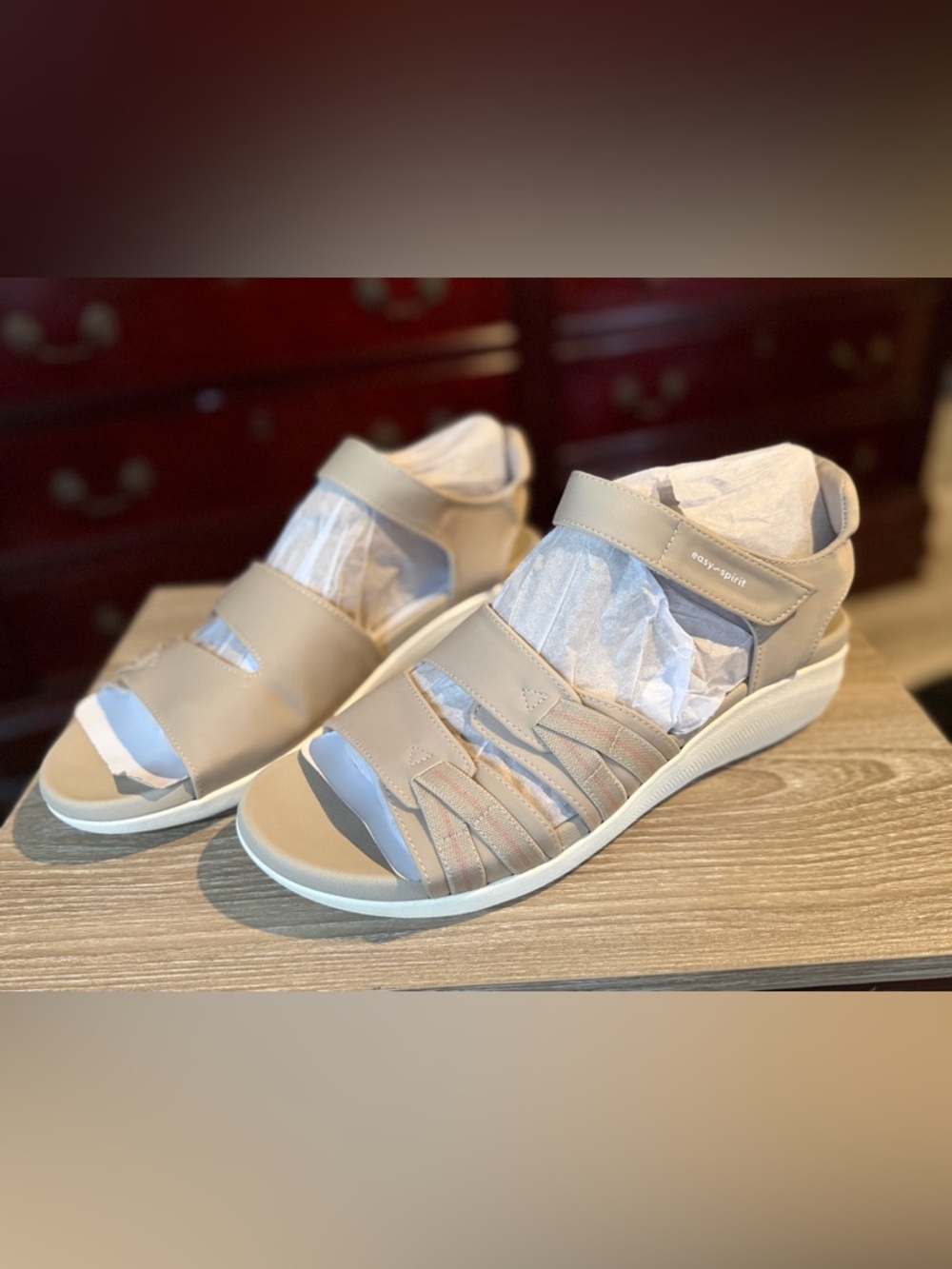 Easy Spirit Weber Beige/Tan Strappy Comfort Sandals